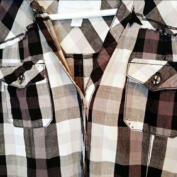 Maurices Plaid Embellished Button Down Shirt Medium - Picture 8 of 8